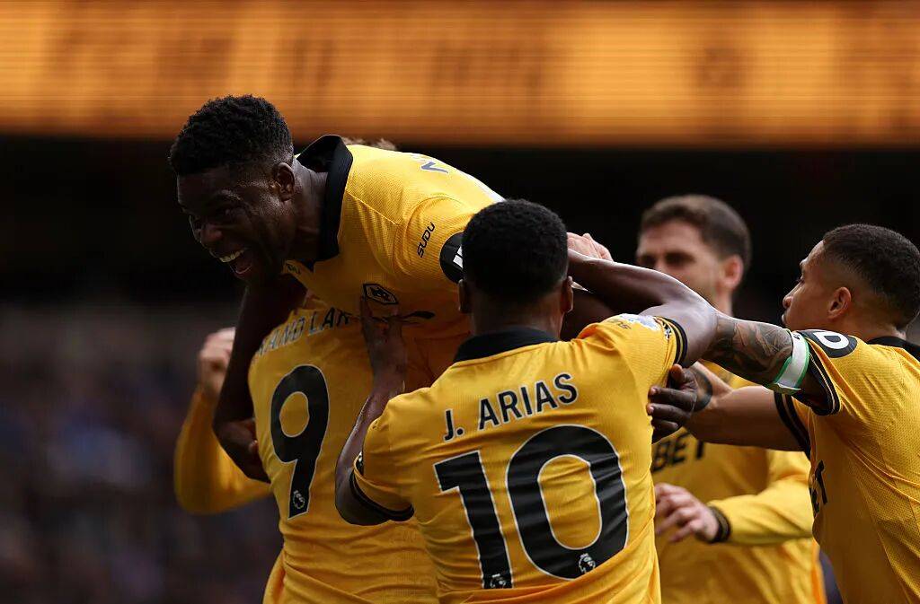 九游娱乐-清晨突围战来临，迈阿密热火围绕英超远射贴柱，态度坚定，轮换策略成焦点-九游娱乐