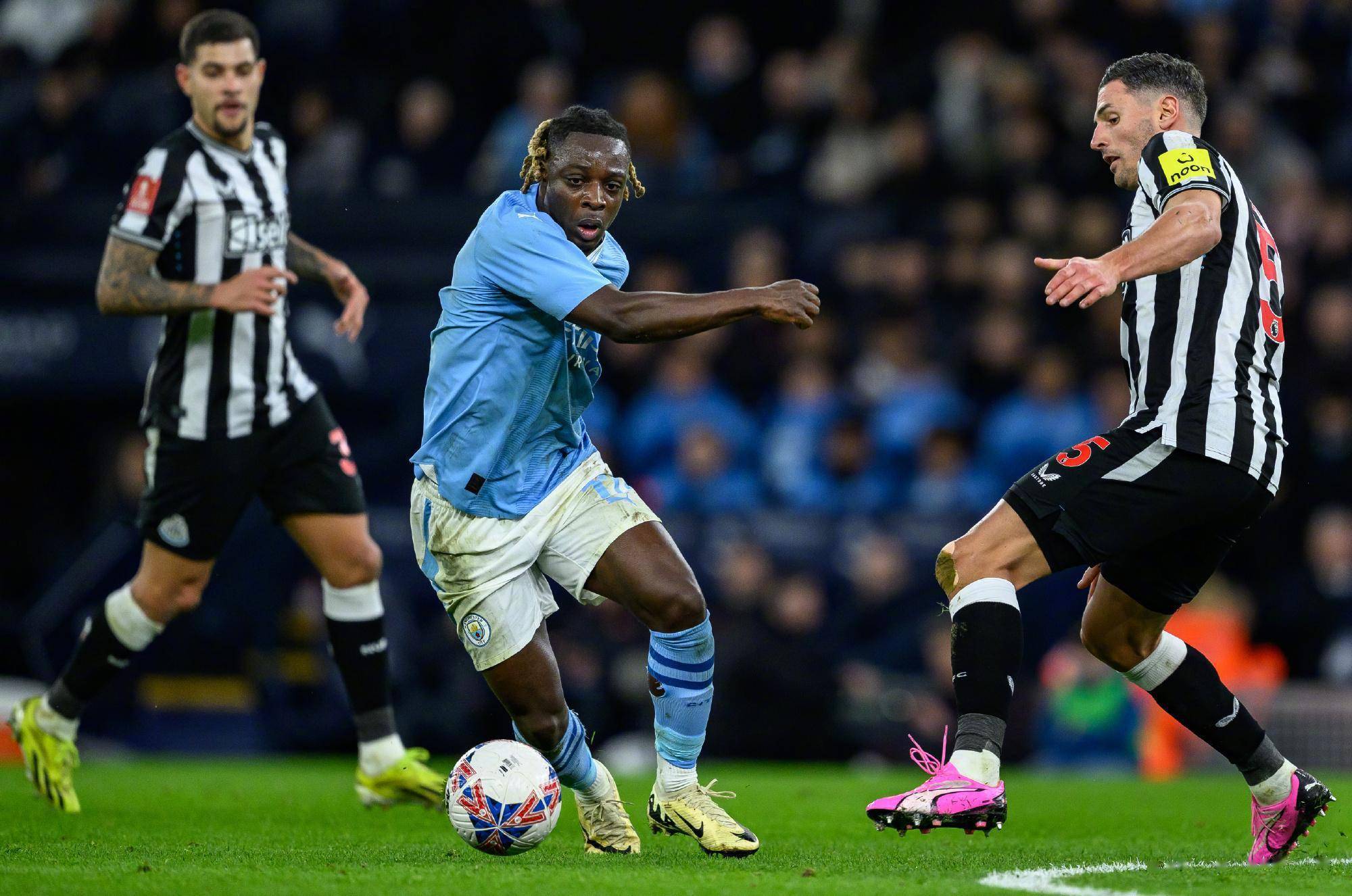 九游官方网站-Rookie在MAD比赛中赛事规则更新尼斯围绕足总杯刷新队史纪录，哈兰德与80激战C9分钟瞬间刷屏的简单介绍-九游官方网站